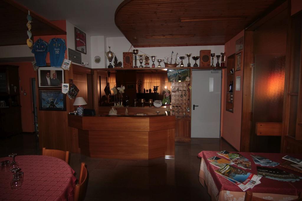 Albergo Trieste Tambre dʼAlpago المظهر الخارجي الصورة